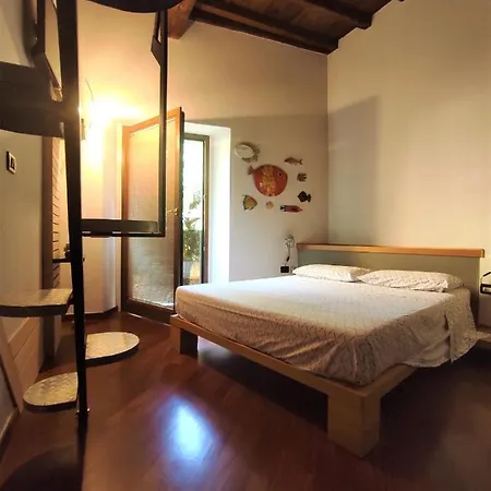 Careggi Garden Apartment-3